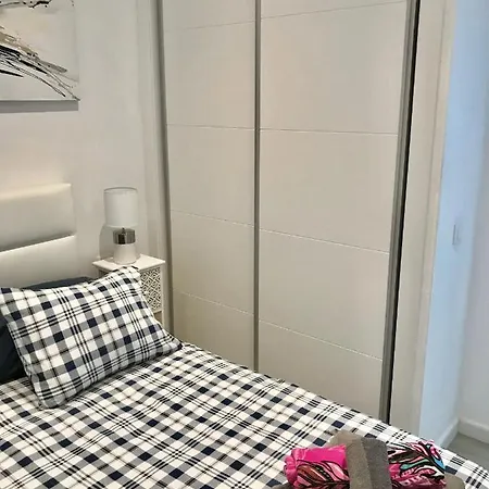 Pool Side 2 Bed Apt 15b With Air Con & Free Wifi بويرتو ذيل كارمين