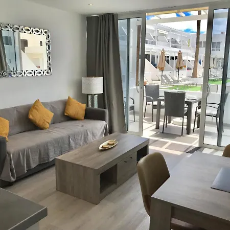 شقة Pool Side 2 Bed Apt 15b With Air Con & Free Wifi